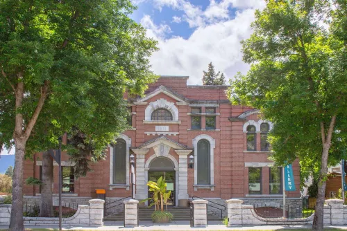 Grand Forks Inn Hotels in Grand Forks