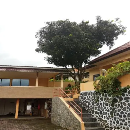 Parama Guest House