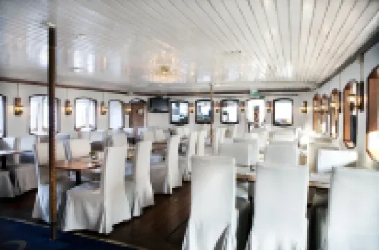 Mälardrottningen Yacht Hotel Hotels in Stockholm