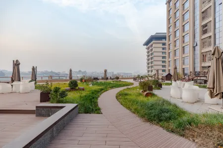 Yunshang Qingju Hotel (Xi'an Bell Tower City Wall Yongningmen Subway Station Branch)