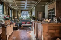 โรงแรมอาลู