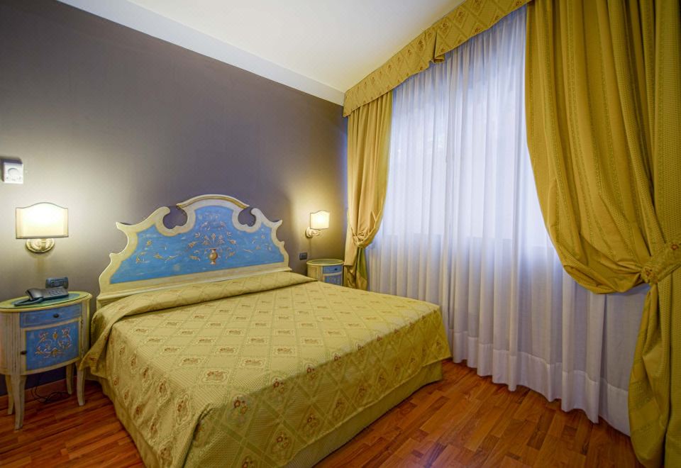 5. 호텔 아론 메스..