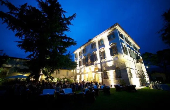 格拉齊亞尼瑞萊斯別墅酒店