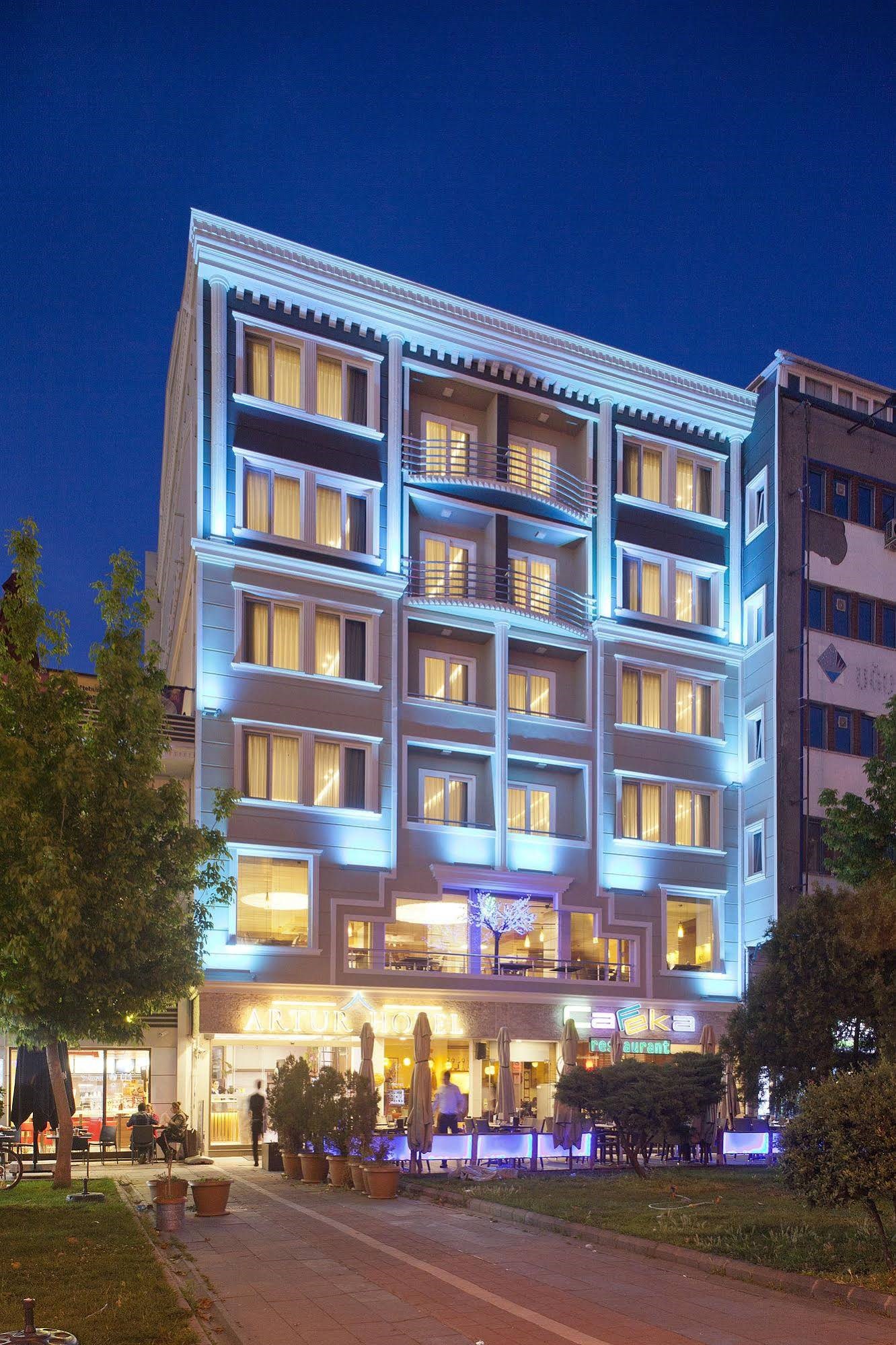 Artur Hotel