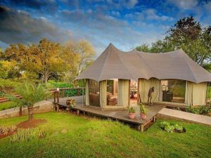 Karongwe Portfolio - Chisomo Safari Camp