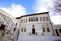 Hikmet's House - Homestays