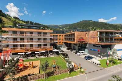 AlpenParks Hotel & Apartment Central Zell am See Отели в г. Целль-ам-Зее