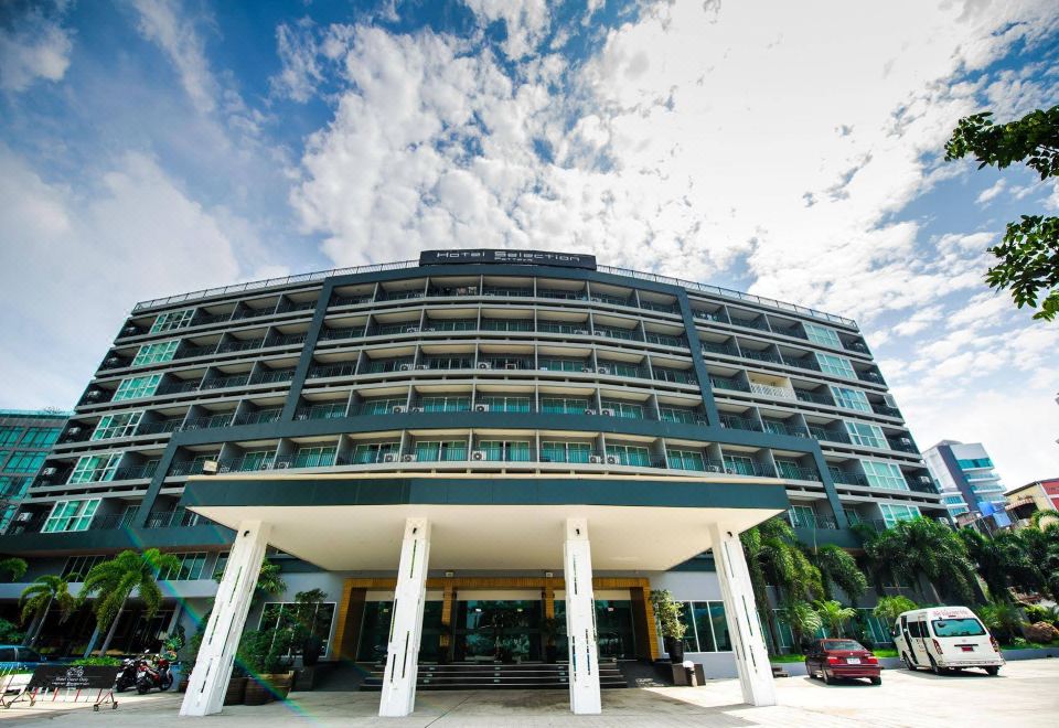 파타야 비치 리조트 수영장 전경