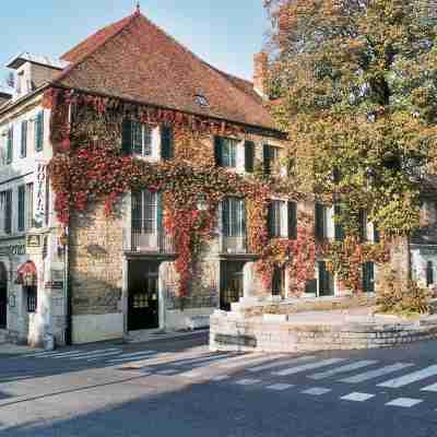 Logis Hôtel des Messageries, Arbois Hotel Exterior