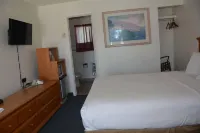 Pacific Sunset Inn - balcony
