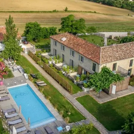 Le Domaine de Baulieu, Singuliers Hotels