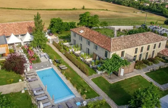 鮑利厄莊園，Singuliers Hotels