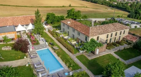 Le Domaine de Baulieu, Singuliers Hotels