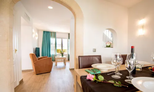 Aparthotel Ona Aucanada - Airport Shuttle