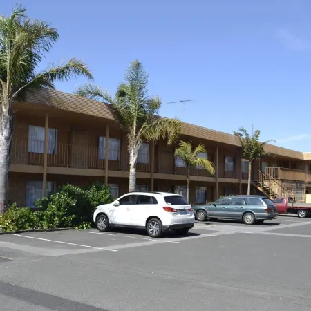 Sphinx Hotel Motel