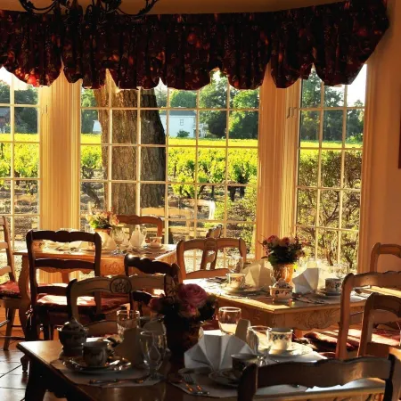 Vineyard Country Inn