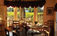 Vineyard Country Inn Hotels in St. Helena