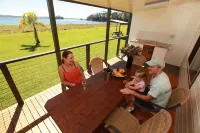 Clyde View Holiday Park Hotel di Broulee