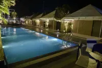プライド ホテル & コンベンション センター インドール - プール
