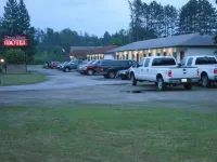 Deep River Motel - Motels