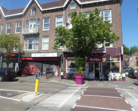 ホテル アイシス アムステルダムのホテル