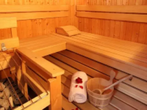 โรงแรมทิปปิคัลลี่สวิส เทแชร์โฮฟ โรงแรมในTasch