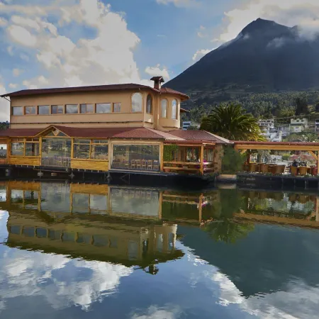 Hosteria Cabañas Del Lago