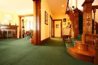 Come from Away B&B Hotels in Digby