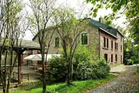 Auberge de Jeunesse de La-Roche Champlon Hotels in 