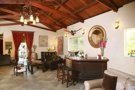 West Sonoma Inn & Spa Отели в г. Казадеро