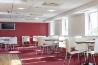 Travelodge St Austell Hotels in Treverbyn