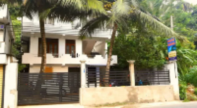 烏納瓦圖納假日酒店 鄰近叢林海灘的酒店