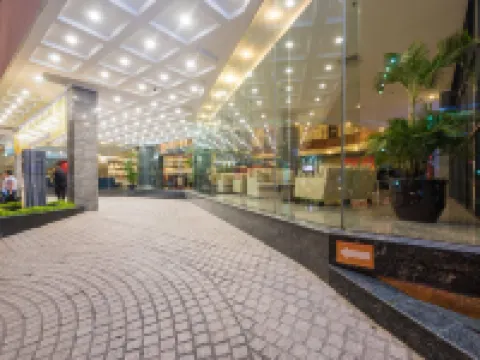 Muong Thanh Luxury Song HAN Hotel Hotels near Phap Lam Pagoda