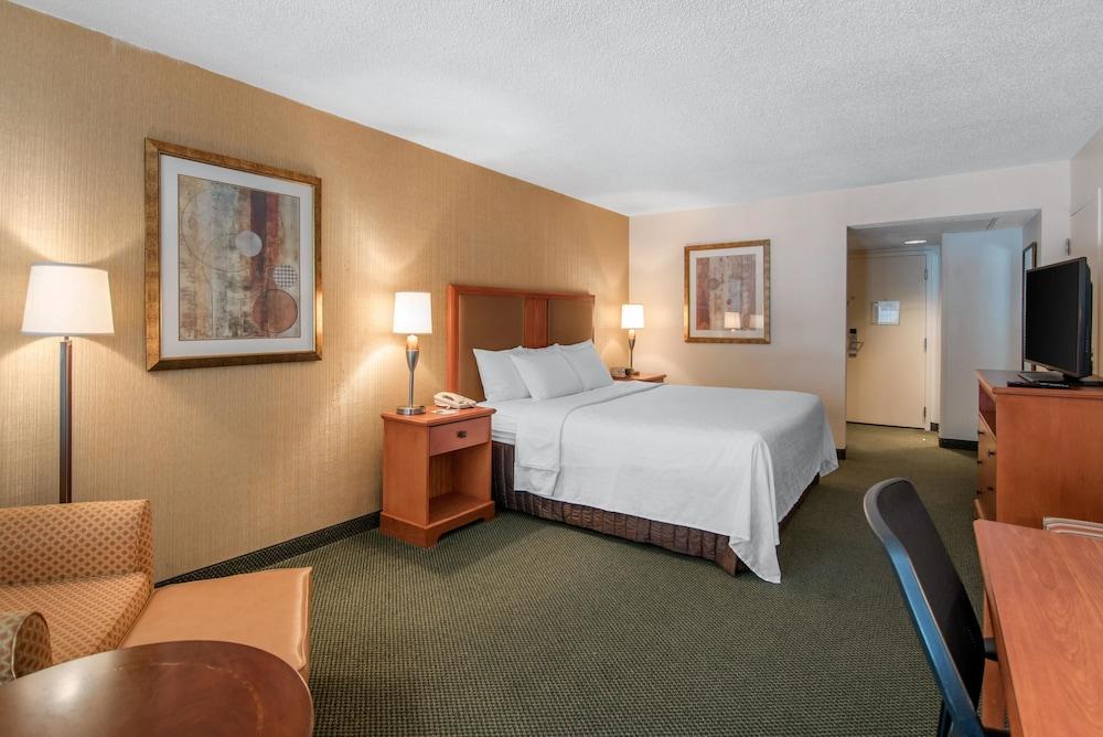 Radisson Hotel Lenexa Overland Park