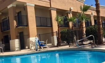 Quality Inn & Suites Near Downtown Mesa