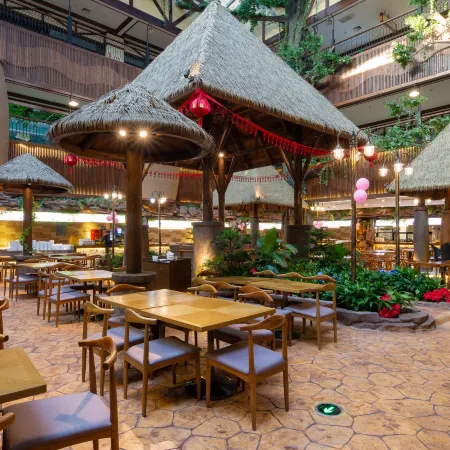 Hengdian World Studios Mengquangu Hot Spring Resort Hotel
