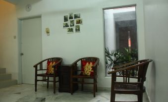 Teratai Homestay Taman Kinrara 2