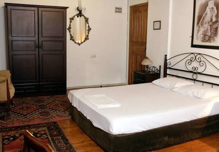 Atelya Art Hotel