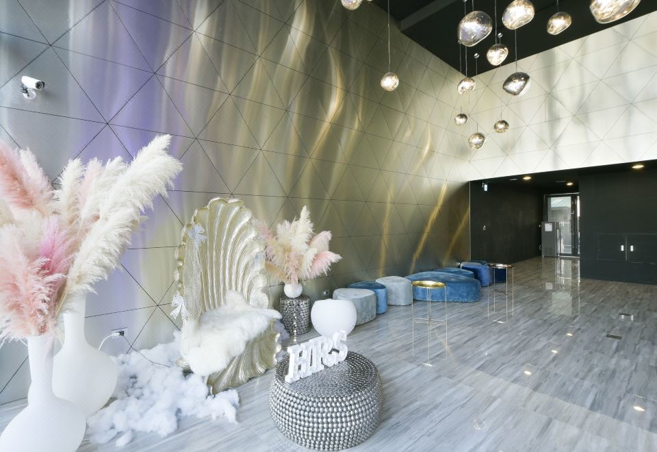 Hotel HSR Hesper의 로비 또는 공용 공간