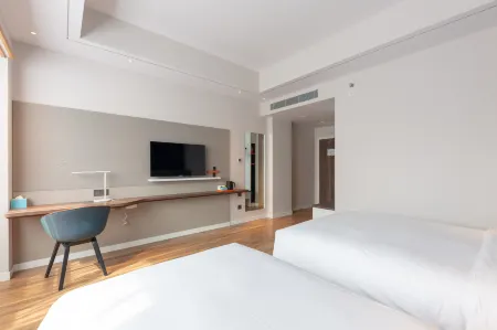 Holiday Inn Express Xi'an Bell Tower Отели рядом с достопримечательностью «China Communications Construction Engineering College Xi'an Luqiao Branch»