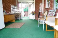 Knob Hill Motor Lodge Hotels in Carroll County