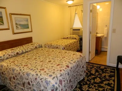 Twin Oaks Motel فنادق في Wall Township