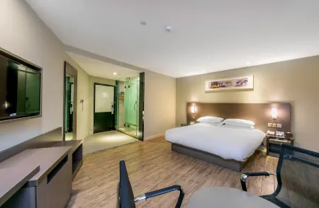 Superior Hotel (Ziyuan Bus Station) Отели в г. Цзиюань