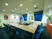 Ramada by Wyndham Airport Prague Hotels in Horomerice