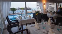Orange Colom - Seaside Apartments