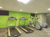 La Quinta Inn & Suites by Wyndham Baltimore BWI Airport - Phòng tập thể hình
