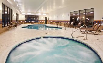 Holiday Inn Express & Suites Zanesville North