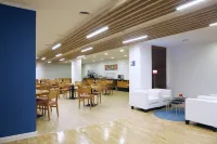 Ramada by Wyndham Madrid Tres Cantos Hotel di San Agustín del Guadalix