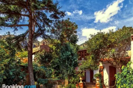 農娜温琴扎酒店