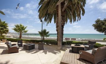 Crowne Plaza Ventura Beach